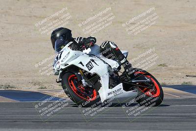 media/Nov-16-2025-Race Pace (Sun) [[8c5fa54630]]/Verified Riders/1-Turns 9 and 10 (925am)/